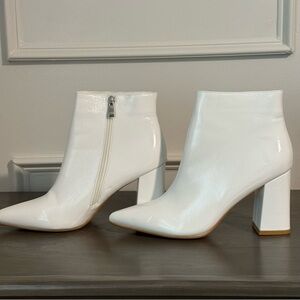 Seven Dials White Ankle Boots Size 9.5